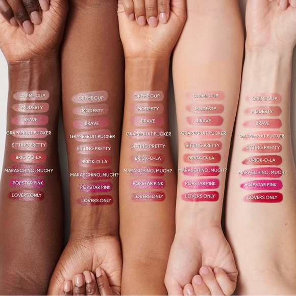 MAC ‘Creme Cup’ M·A·Cximal Sleek Satin Lipstick - Picture 5 of 8